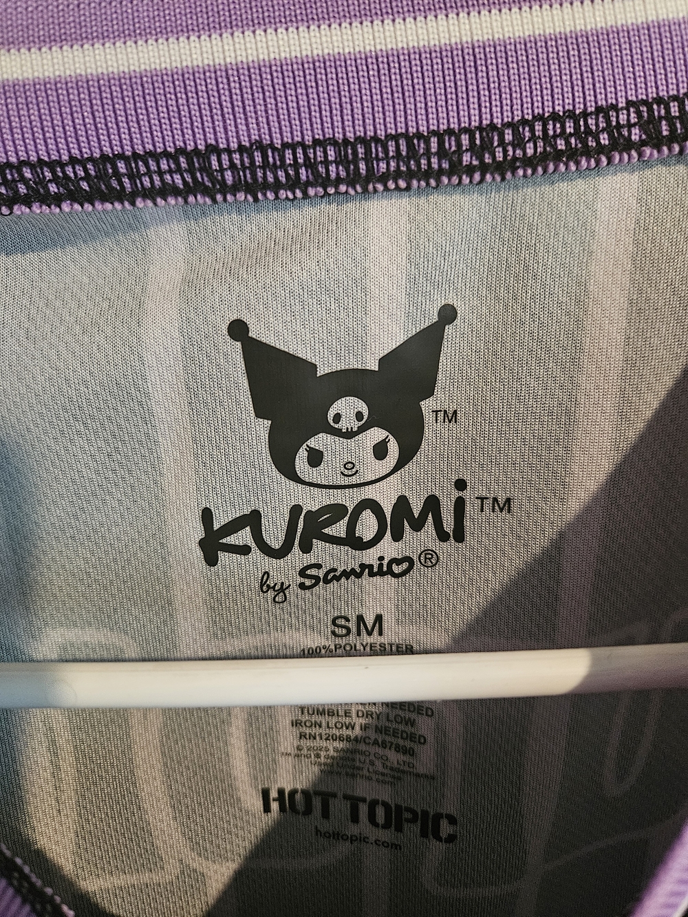 Kuromi Stripe Crop Jersey - Picture 2 of 3
